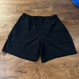 Men’s Lululemon 7in shorts